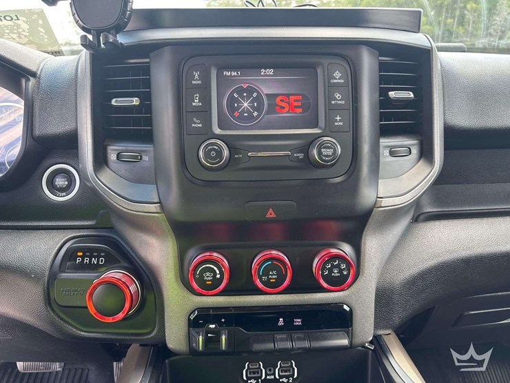 2020-dodge-2500-image-17