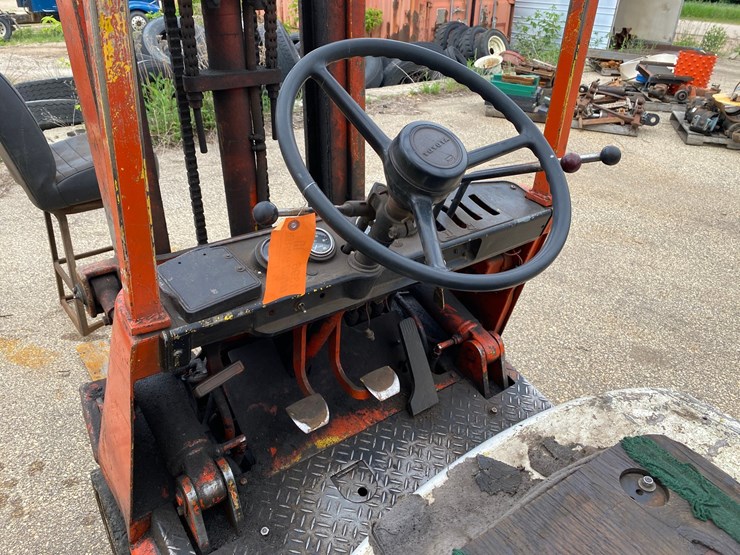 #1396-•-toyota-lp-forklift-image-7