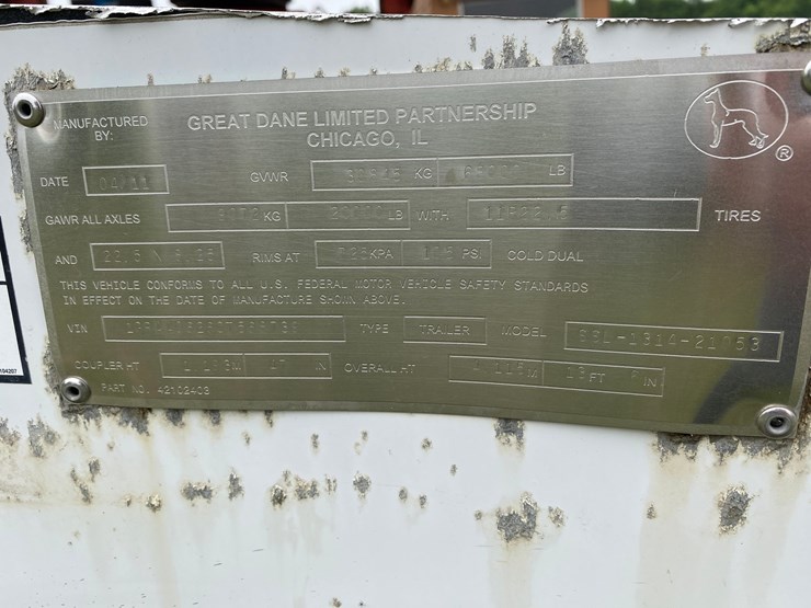 #1576-•-(14)-semi-trailer-rims-and-pile-of-scrap-metal-image-10
