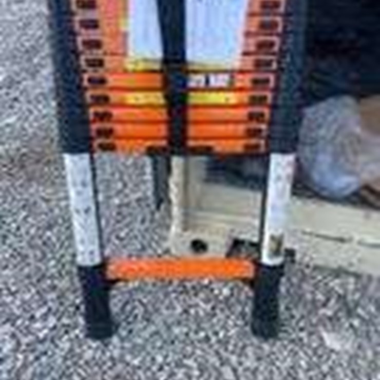 10 Step Single Side Telescoping Ladder