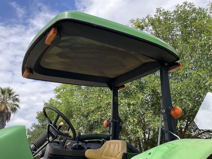 john-deere-7330-image-10