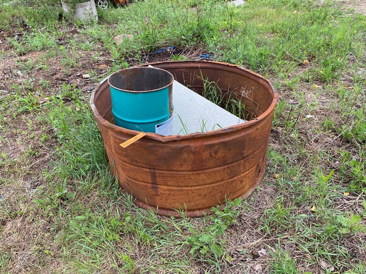 #1563-•-fire-ring-and-metal-barrel-image-1