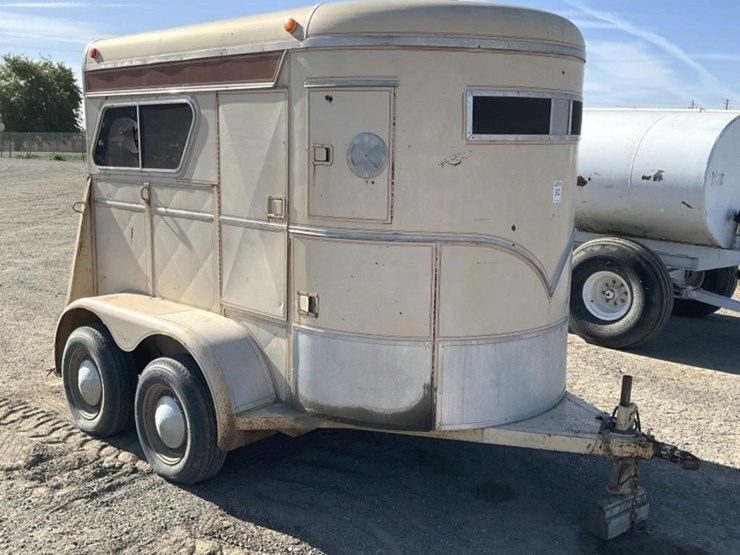 (dmv)-w&w-(2)-horse-horsey-trailer-image-1