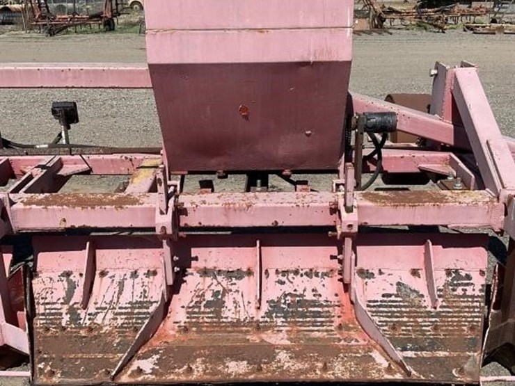 clampco-3-pt-3-row-80"-shaping-baiter-bar-image-11