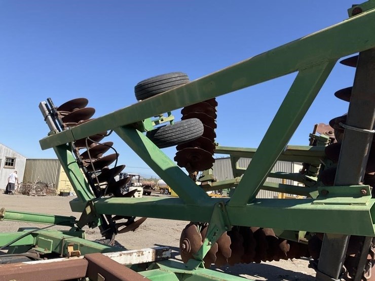 john-deere-650-image-9