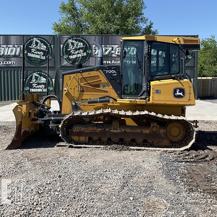 2022 DEERE 700L LGP