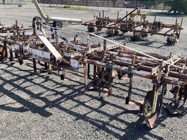 custom-3-pt-3-row-60"-cultivator-image-1