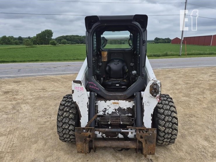 2011-bobcat-s750-image-7