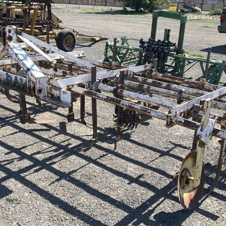 Custom 3-Pt 3-Row 60" Cultivator