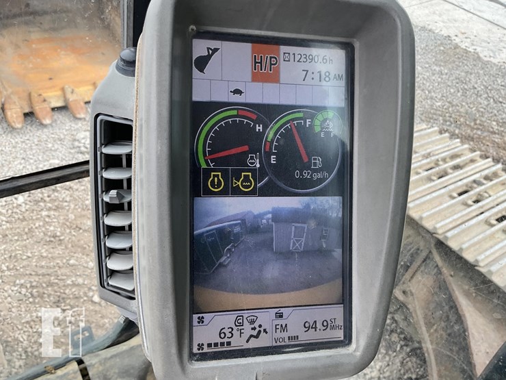 2015-deere-350g-lc-image-17