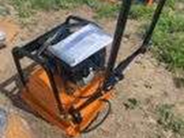 loncin-plate-compactor-c90-image-4