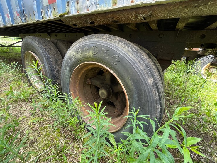 #1385-•-1974-gindy-semi-van-trailer-full-of-wood-image-22