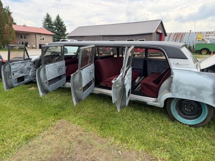 1961-mercury-limousine-1w62v542111-image-34