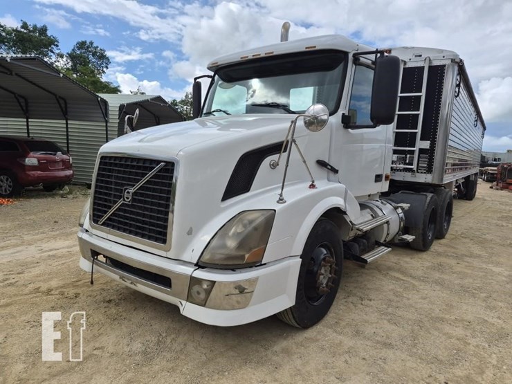 2006-volvo-vnl64t300-image-5