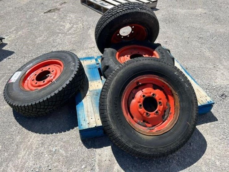 qty-of-(4)-tire(s)-image-9