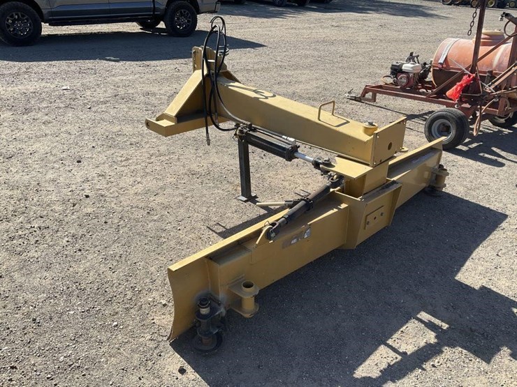 custom-9'-3-pt-6-way-hyd.-angle-blade-image-4
