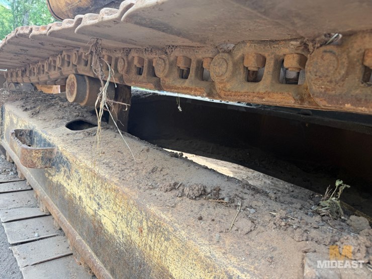 caterpillar-322l-image-30