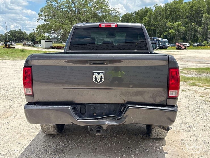 2016-dodge-1500-image-21