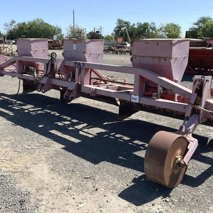 CLAMPCO 3-Pt 3-Row 80" Shaping Baiter Bar
