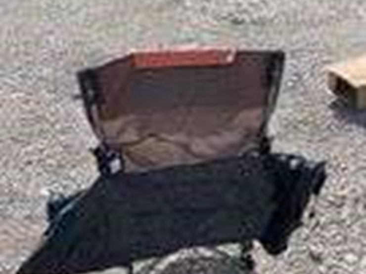 collapsible-camping-chair.-orange-brown.-comes-with-foot-stool-and-storage-bag!-image-4