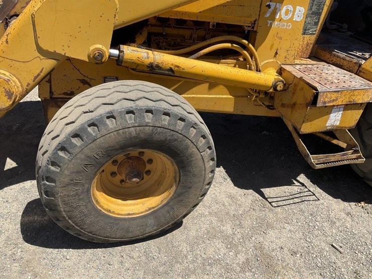 deere-710b-image-21