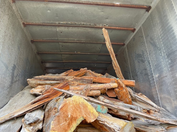 #1385-•-1974-gindy-semi-van-trailer-full-of-wood-image-9