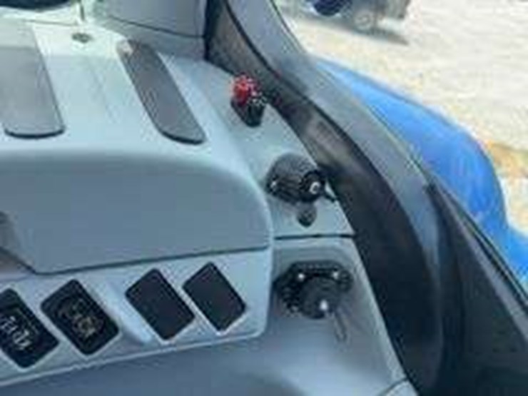 new-holland-t6.160-image-47