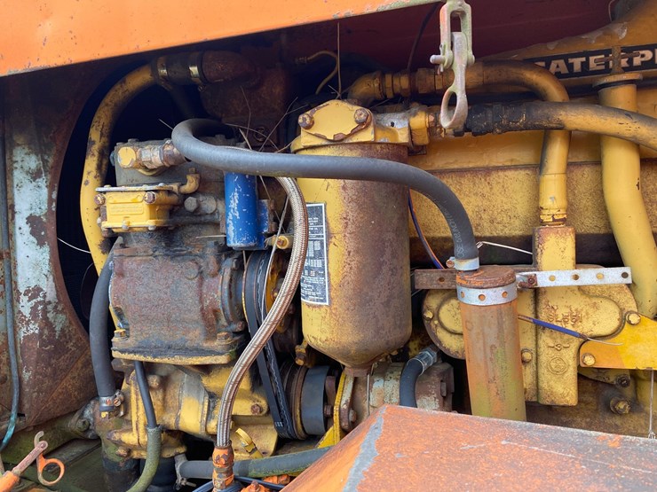 #1569-•-oshkosh-semi-tractor-image-17