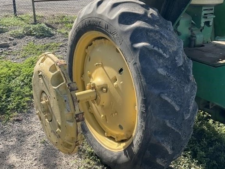 john-deere-4320-image-14
