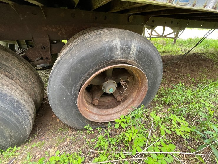 #1385-•-1974-gindy-semi-van-trailer-full-of-wood-image-31