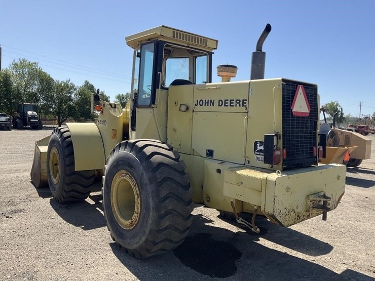 deere-644d-image-6