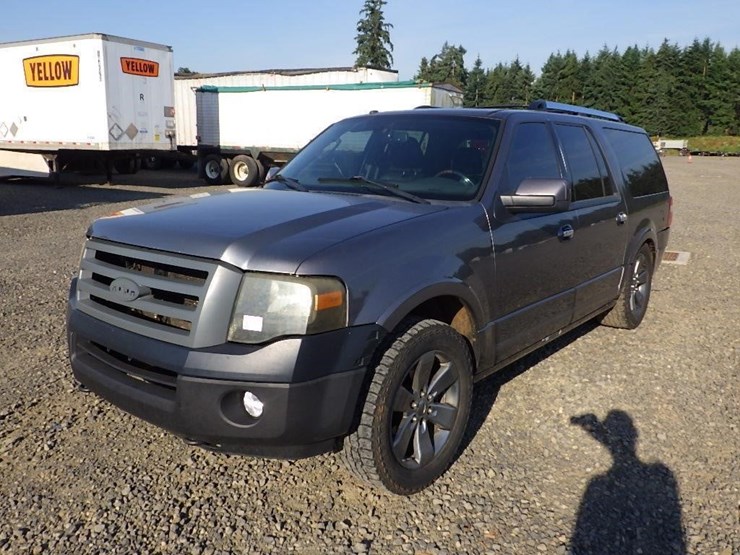2010-ford-expedition-image-1