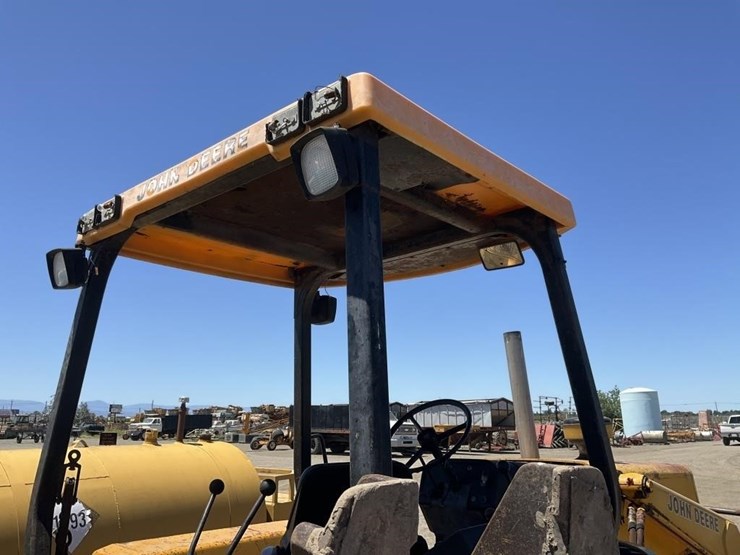 deere-710b-image-11