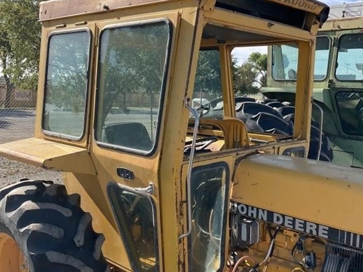 john-deere-2355-image-8