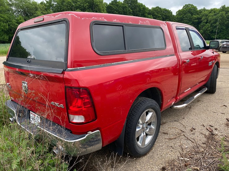 2015-dodge-ram-1500-image-3