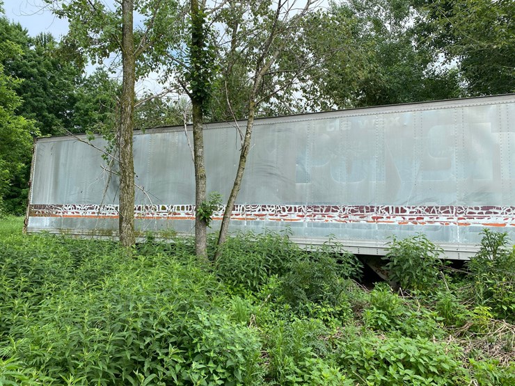 #1639-•-semi-trailer-with-contents-(no-title)-image-2