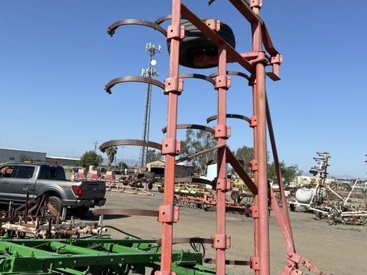 allis-chalmers-30'-fold-up-field-cultivator-image-7