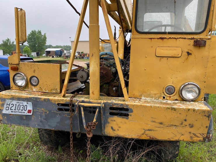 #1558-•-grove-15-ton-crane-image-15