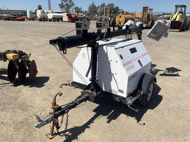 magnum-lt3-sws-07-portable-light-plant,-diesel-image-3