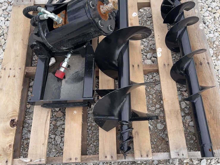 hydraulic-auger-drive-with-two-bits-and-hydraulic-brush-cutter-attachment-image-2