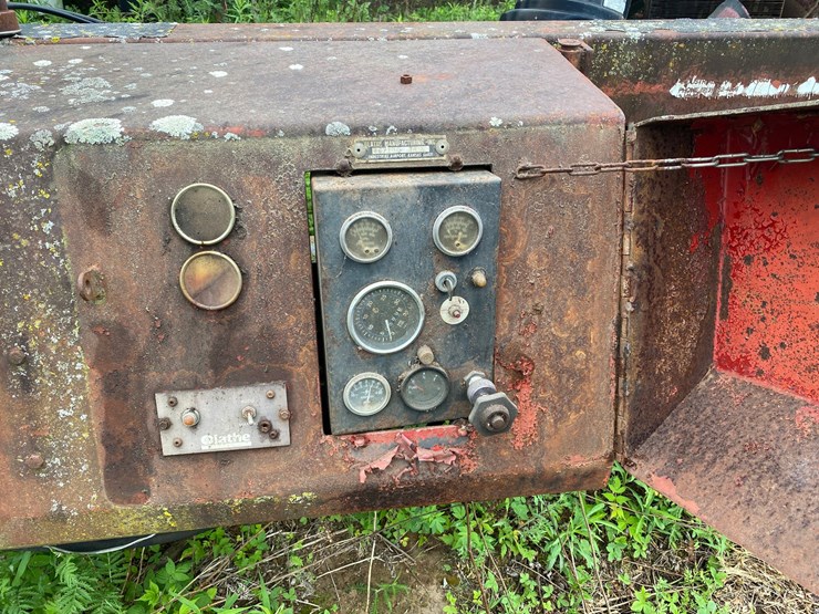 #1596-•-olache-portable-wood-chipper-on-heavy-duty-trailer-(no-title)-image-18