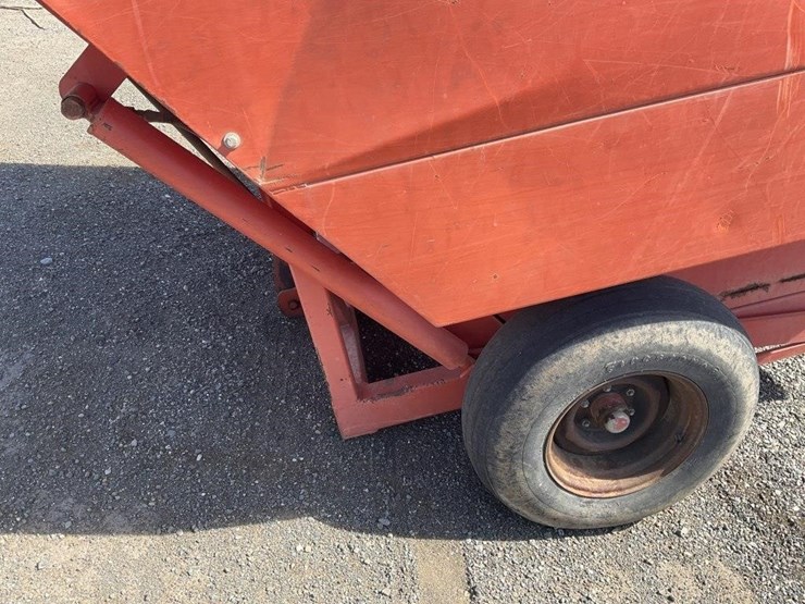 herbst-9'x8'-hyd.-end-dump-nut-cart-image-11