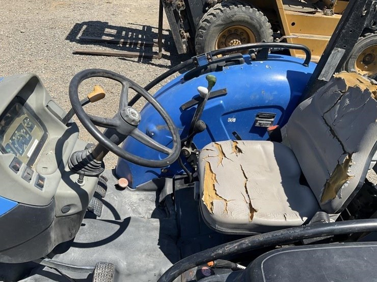 new-holland-tn95a-image-17