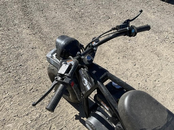 coleman-b200cc-mini-bike,-gas-image-9