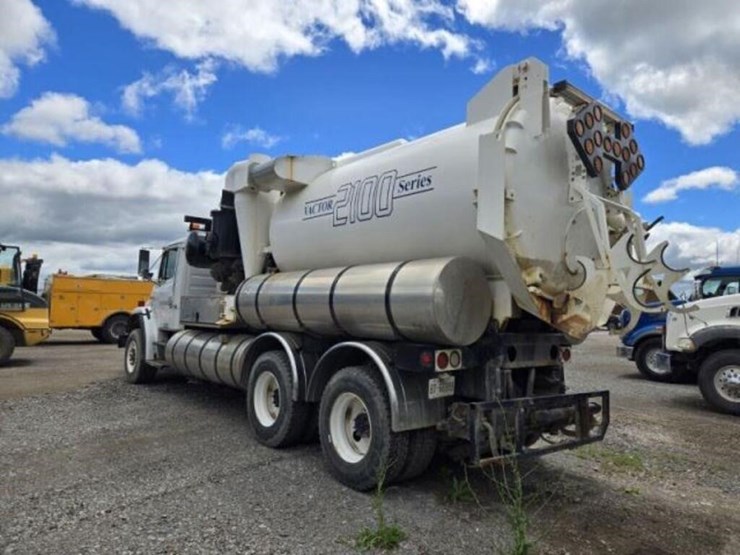 2002-freightliner-fl80-image-9