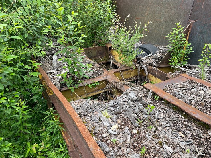 #1389-•-large-steel-pintle-hitch-trailer-with-broken-frame-(no-title)-image-7
