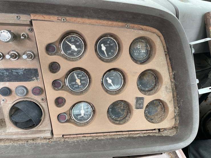 ford-9000-image-27