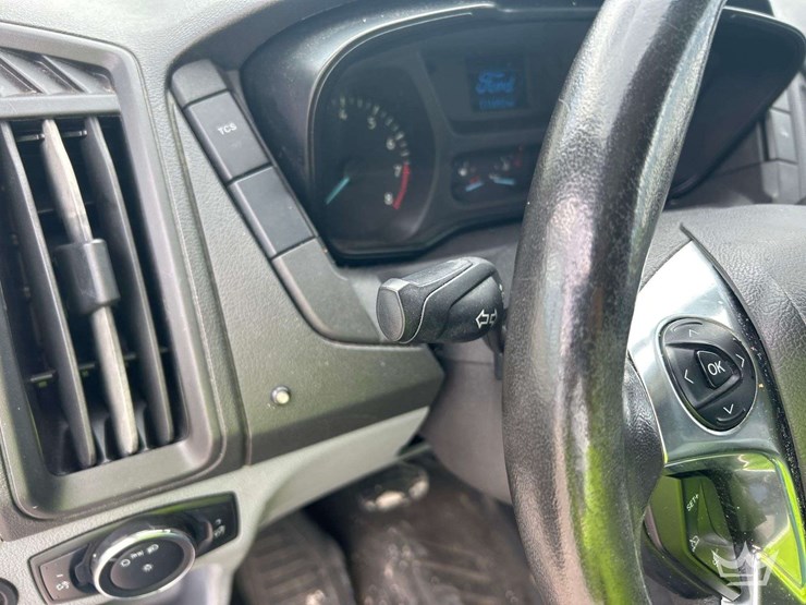 2017-ford-transit-image-13