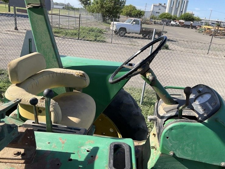 john-deere-4320-image-19