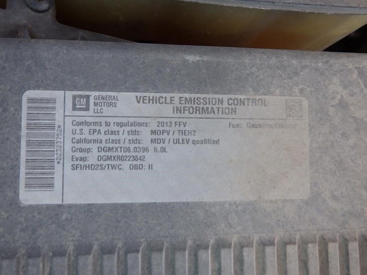 2013-chevrolet-3500hd-image-33